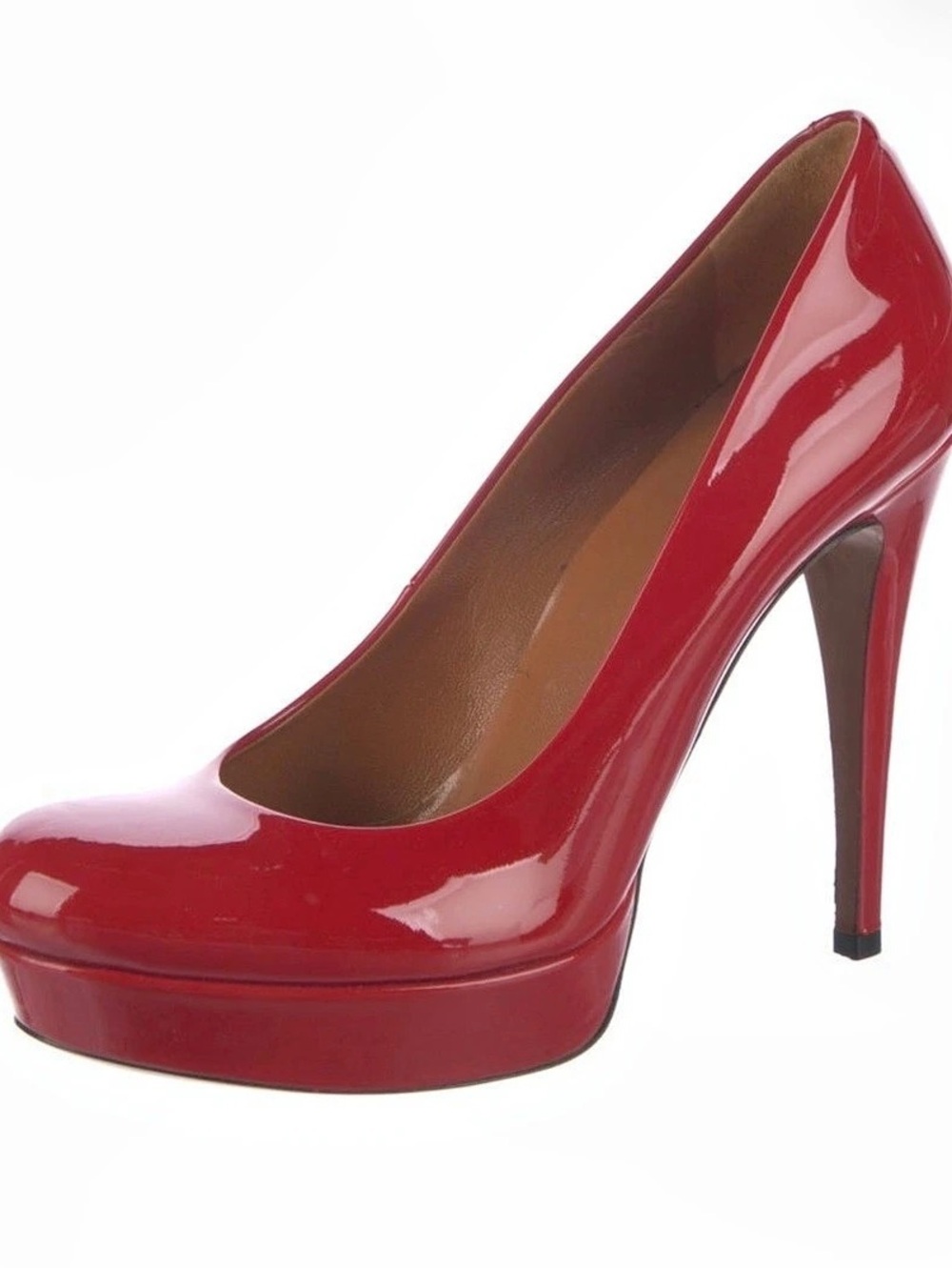 Gucci Red Patent Leather Platform Pumps in Red
